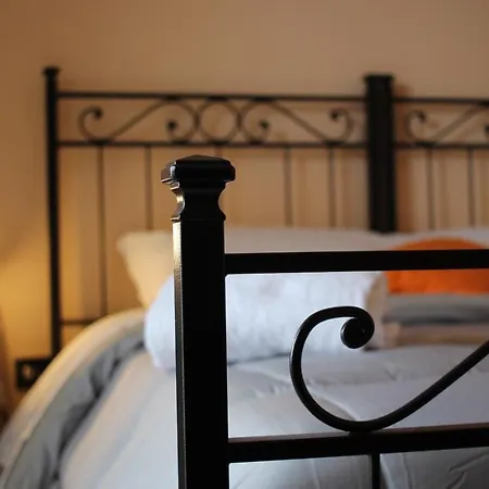 Bassu Bed & Breakfast Bosa